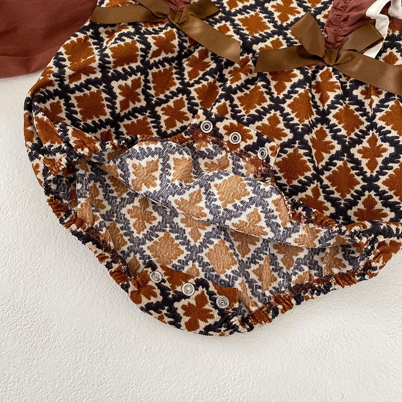 -ベビー リボン フリル スタンドカラー 長袖 ドッキング ロンパース ドレス お出かけ ガールズ【mh0002667】 - mamahalo shop - 長袖ロンパース -  べビー服 - 子供服 - 男の子 - 女の子