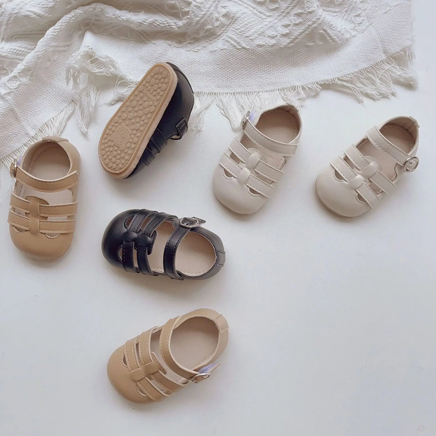-ベビーシューズ ストラップシューズ フラットシューズ ファーストシューズ グラディエーターサンダル 室内ばき 靴【mh0005364】 - mamahalo shop - ベビー用靴 -  べビー服 - 子供服 - 男の子 - 女の子