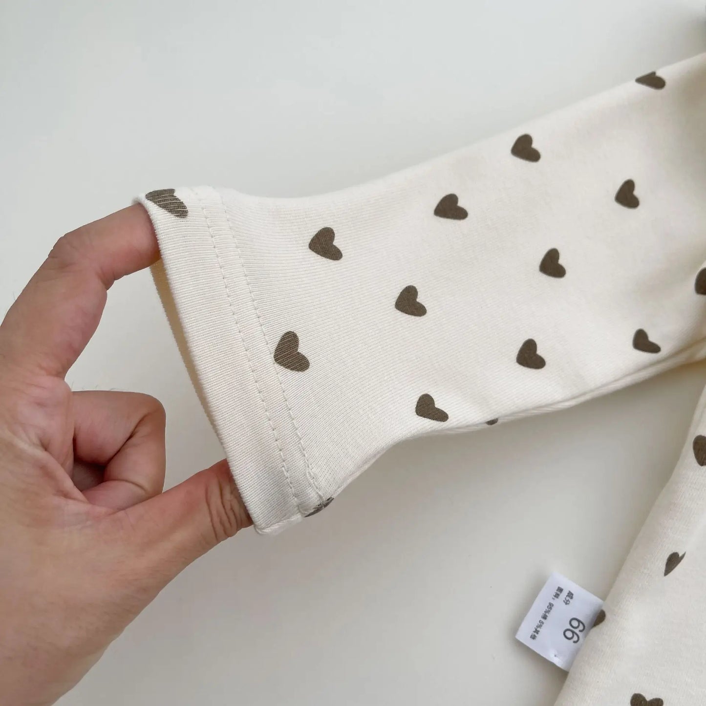 -ベビーパジャマセット 長袖ショルダーフリルTシャツ+ロングパンツ+ヘアバンド ハートプリント【mh0006354】 - mamahalo shop - 長袖パジャマ -  べビー服 - 子供服 - 男の子 - 女の子