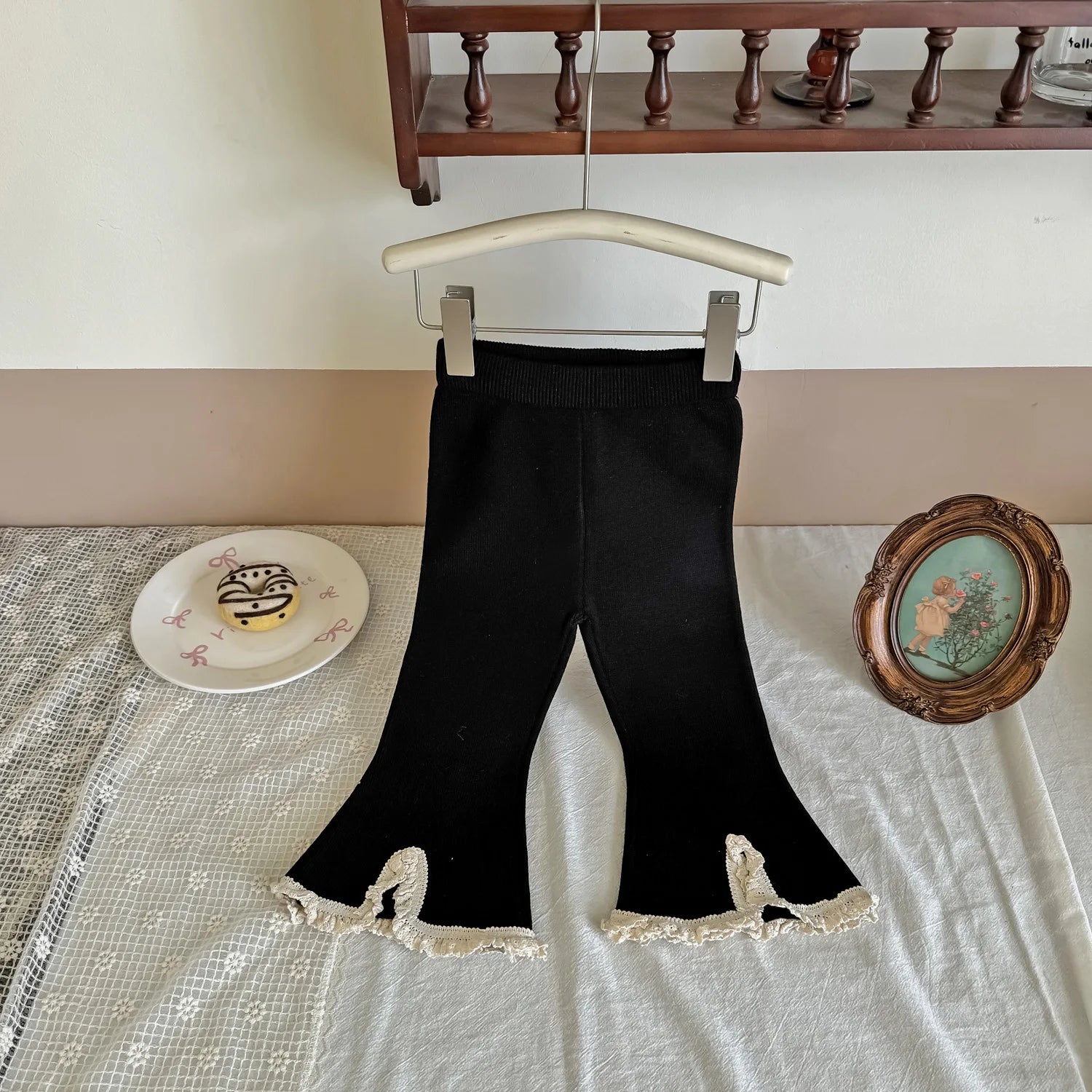 -キッズパンツ レースフリルフロントスリットフレアレギンスパンツ 3カラー - mamahalo shop - レギンスパンツ -  べビー服 - 子供服 - 男の子 - 女の子