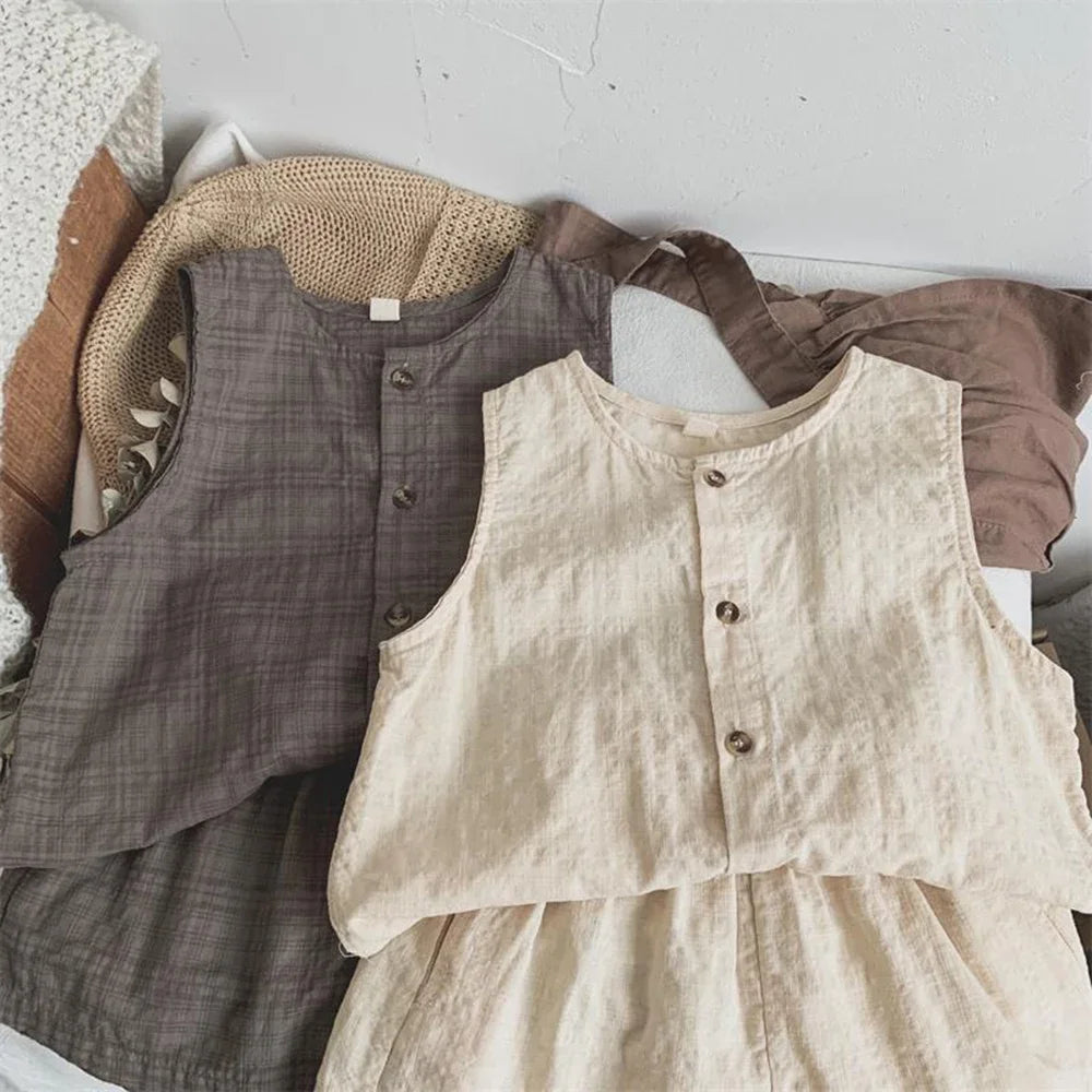 -キッズセットアップ 2点セット ノースリーブシャツブラウス＋ショートパンツ シンプルベーシック 無地/チェック 2カラー【mh0006032】 - mamahalo shop - ノースリーブセットアップ -  べビー服 - 子供服 - 男の子 - 女の子