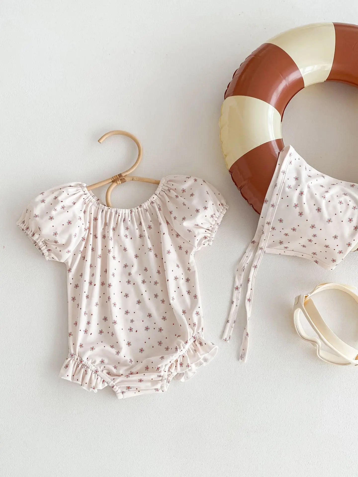 -ベビー水着 帽子セット 半袖パフスリーブ ワンピース フラワー花柄/水玉ドットプリント ガールズスイムウェア【mh0005268】 - mamahalo shop - ベビー用水着 -  べビー服 - 子供服 - 男の子 - 女の子