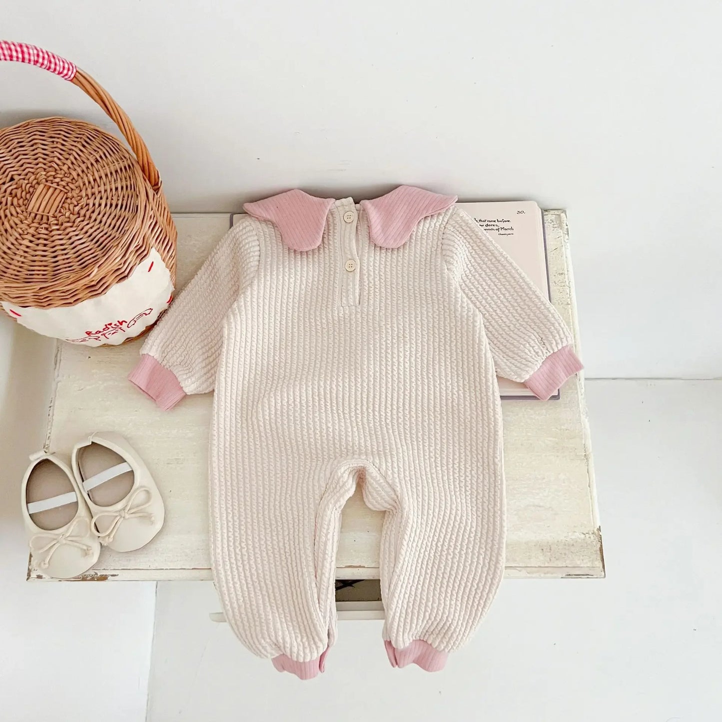 -ベビーロンパース フラワー襟リーフアップリケ長袖ジャンプスーツ【mh0007426】 - mamahalo shop - 長袖ロンパース -  べビー服 - 子供服 - 男の子 - 女の子