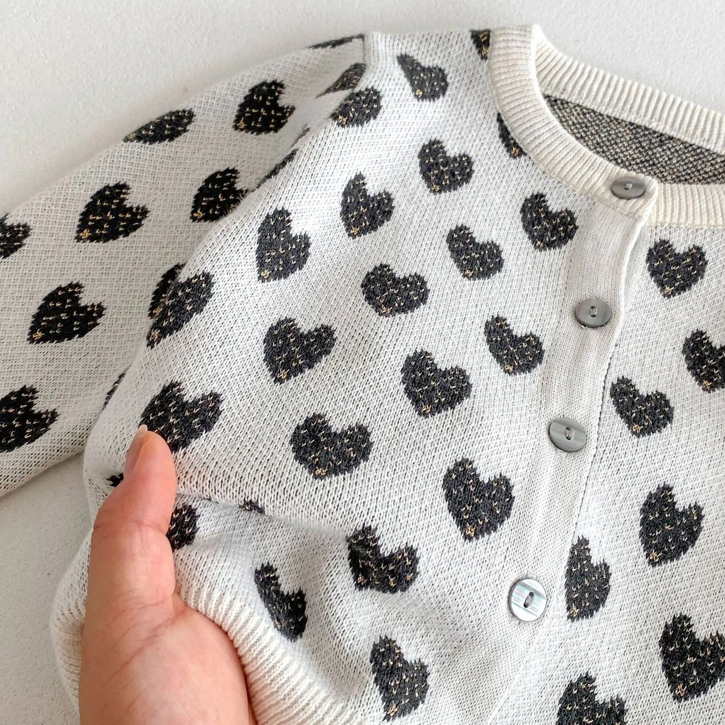 -キッズカーディガン ニットジャケット ハート ベージュ【mh0006637】 - mamahalo shop - カーディガン・パーカー -  べビー服 - 子供服 - 男の子 - 女の子