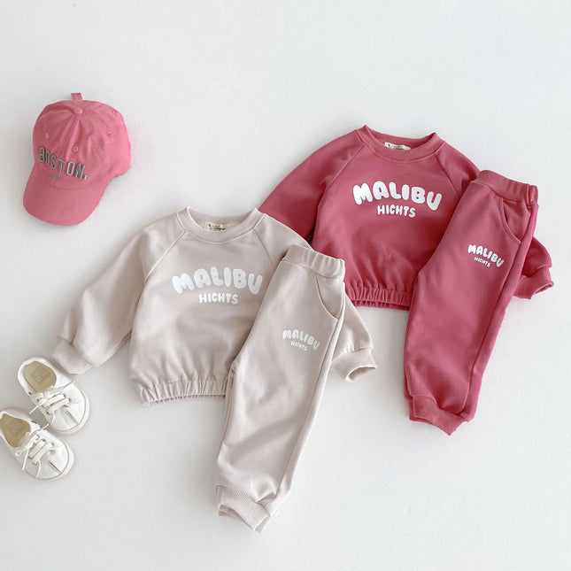 キッズセットアップ 2点セット MALIBUレターロゴプリント長袖スウェットシャツ+ロングスウェットパンツ - mamahalo shop - 長袖セットアップ -  べビー服 - 子供服 - 男の子 - 女の子