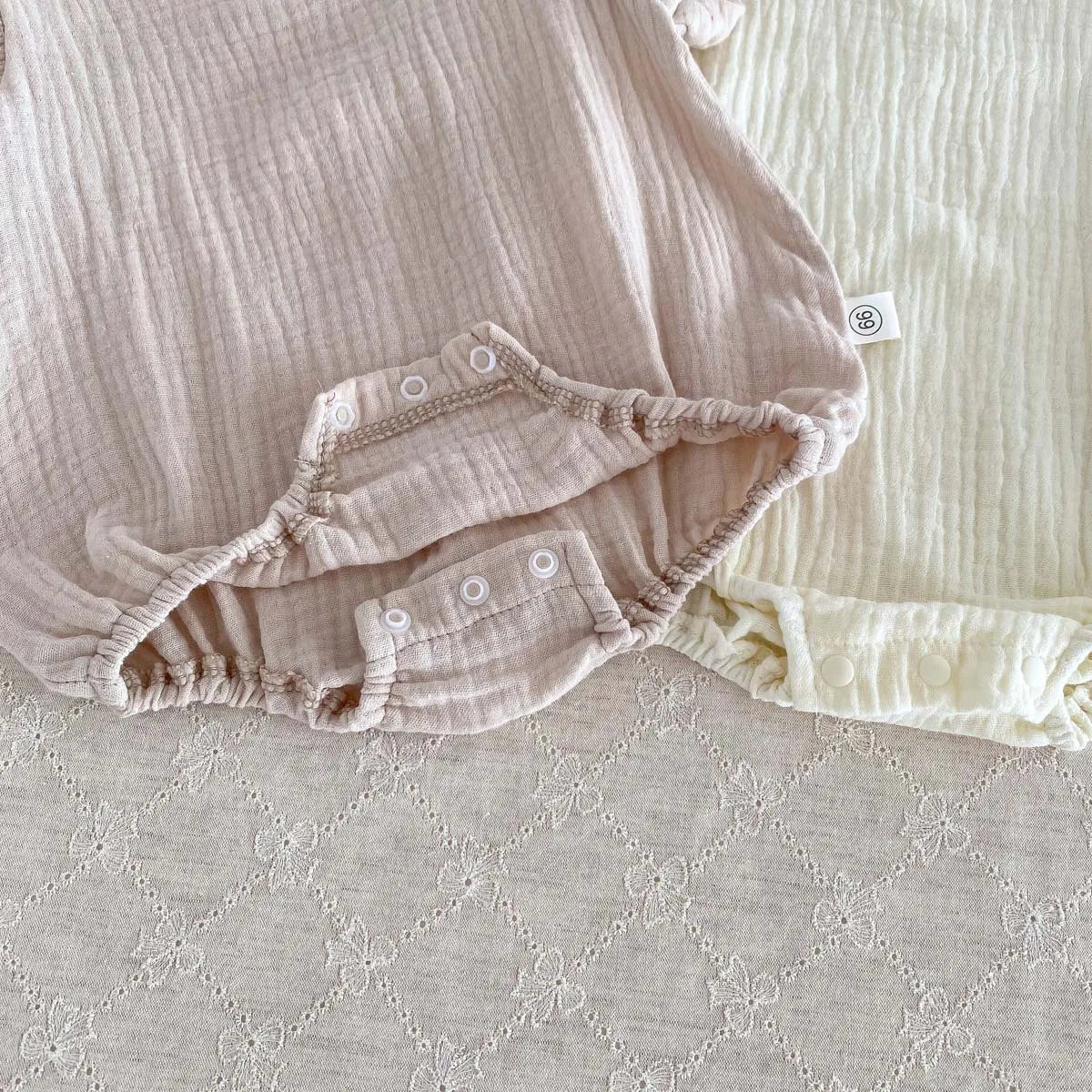 -ベビーロンパース フリルスリーブボディスーツ 2カラー【mh0004476】 - mamahalo shop - 半袖ロンパース -  べビー服 - 子供服 - 男の子 - 女の子