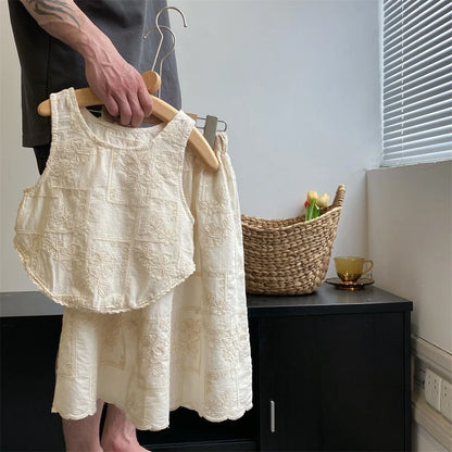 -キッズセットアップ 2点セット ノースリーブブラウス+スカート フラワーレース刺繍 ベージュ - mamahalo shop - ノースリーブセットアップ -  べビー服 - 子供服 - 男の子 - 女の子