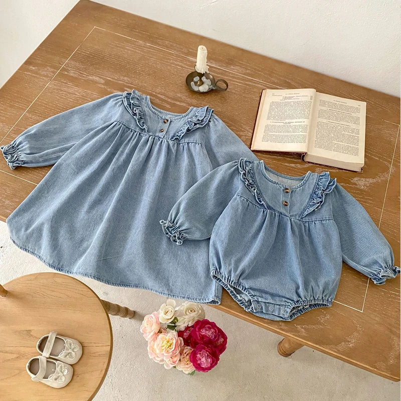 -ベビーロンパース デニムフリルアクセント長袖ボディスーツ【mh0006986】 - mamahalo shop - 長袖ロンパース -  べビー服 - 子供服 - 男の子 - 女の子