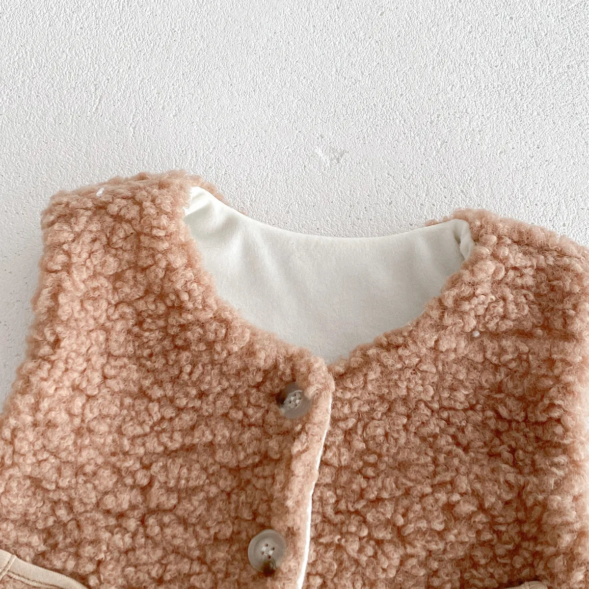 -ベビーアウター ボアフリース もこもこベスト 耳付き帽子セット コーヒー ホワイト 2カラー - mamahalo shop - ベスト -  べビー服 - 子供服 - 男の子 - 女の子