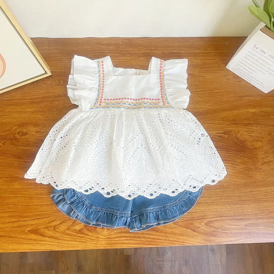 -キッズセットアップ 2点セット 刺繍レースフリルスリーブブラウス+デニムフリルショートパンツ - mamahalo shop - ノースリーブセットアップ -  べビー服 - 子供服 - 男の子 - 女の子