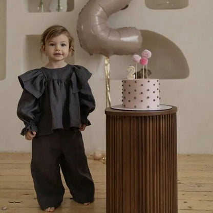 -キッズセットアップ 2点セット 長袖ショルダーフリルチュニックブラウス アンクルルーズパンツ ブラックスーツ - mamahalo shop - 長袖セットアップ -  べビー服 - 子供服 - 男の子 - 女の子