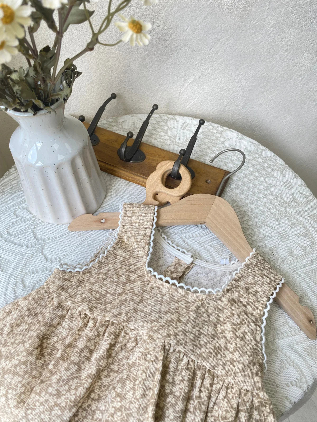 -ベビーワンピース フラワープリントレース縁取りノースリーブワンピース - mamahalo shop - ノースリーブワンピース -  べビー服 - 子供服 - 男の子 - 女の子