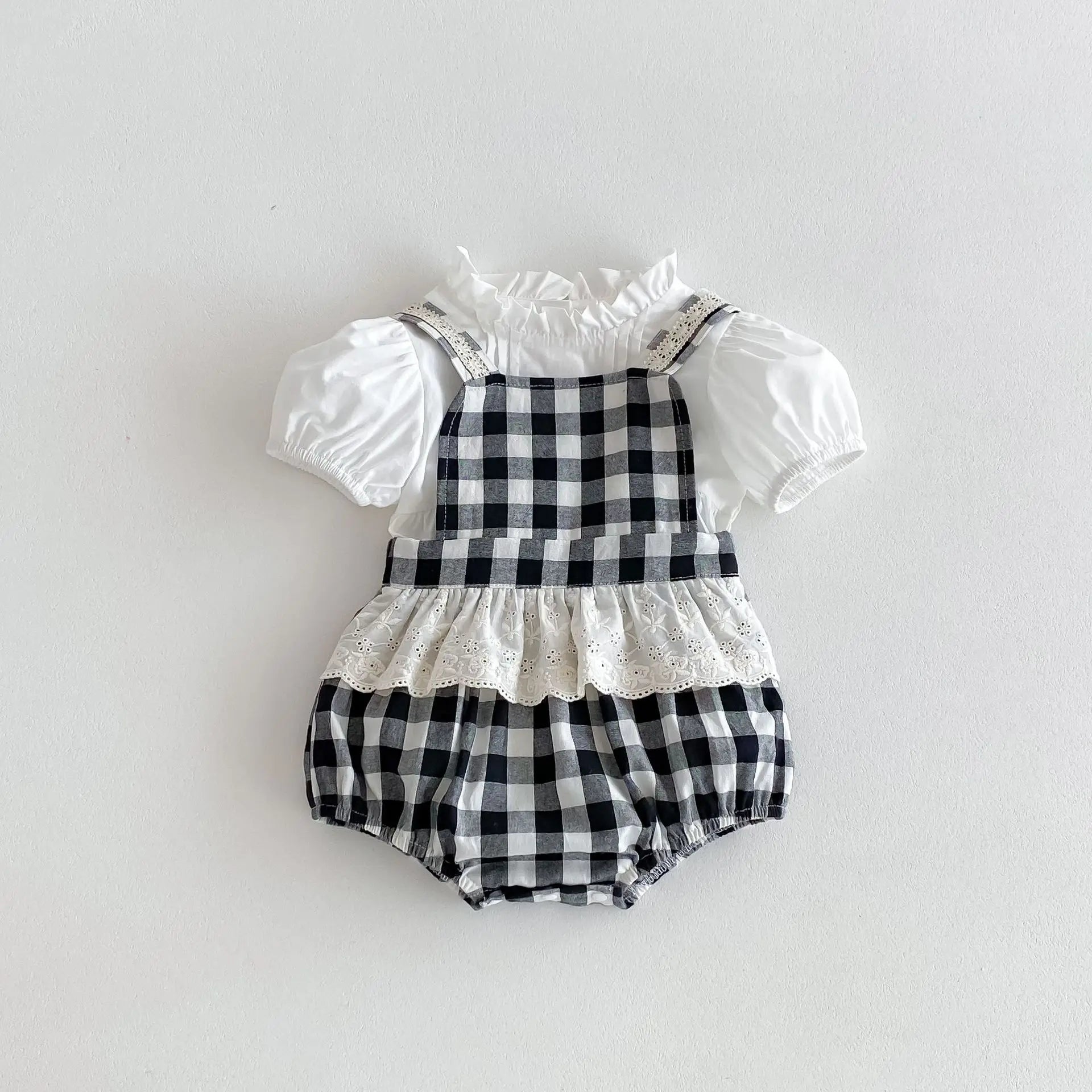 -ベビーセットアップ 2点セット 半袖パフスリーブブラウス+チェックフリルサスペンダーロンパース【mh0005219】 - mamahalo shop - ロンパースセットアップ -  べビー服 - 子供服 - 男の子 - 女の子