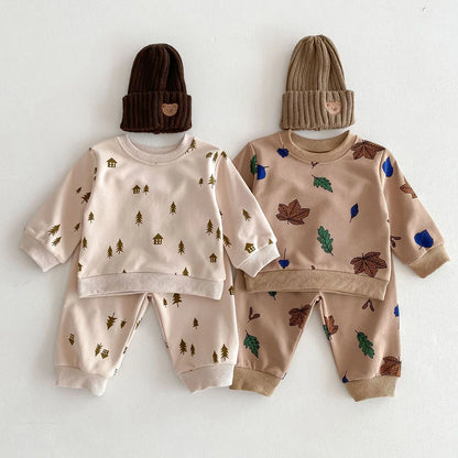 -ベビーセットアップ 2点セット ツリー ハウス リーフ 木 家 葉 プリント柄 スウェットシャツ スウェットパンツ ベージュ ブラウン 2カラー - mamahalo shop - 長袖セットアップ -  べビー服 - 子供服 - 男の子 - 女の子