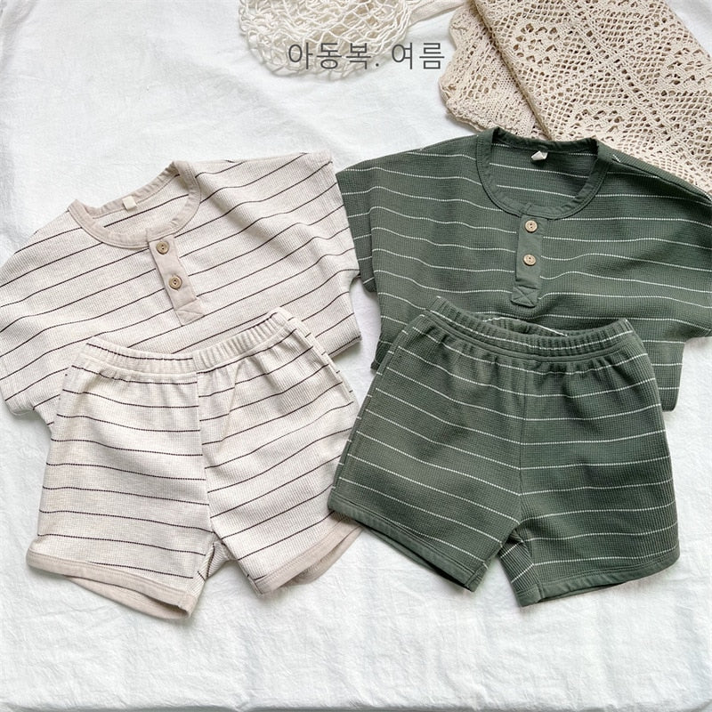 -キッズ ボーダー セットアップ 半袖 Tシャツ ショートパンツ ベージュ アーミーグリーン ボーイズ - mamahalo shop - 半袖セットアップ -  べビー服 - 子供服 - 男の子 - 女の子