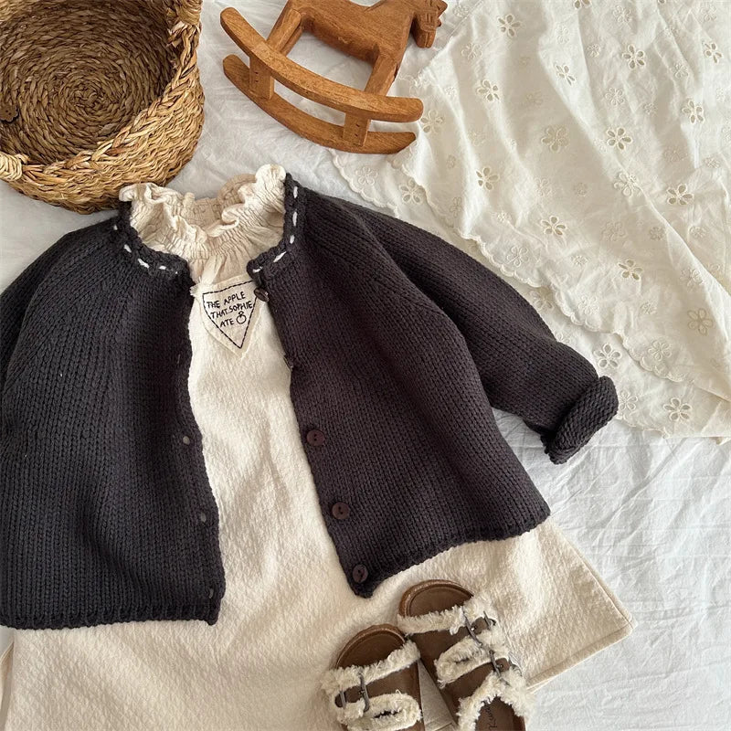 -キッズワンピース ワンポイント三角タグフリルカラー長袖スモッグワンピース ベージュ - mamahalo shop - 長袖ワンピース -  べビー服 - 子供服 - 男の子 - 女の子