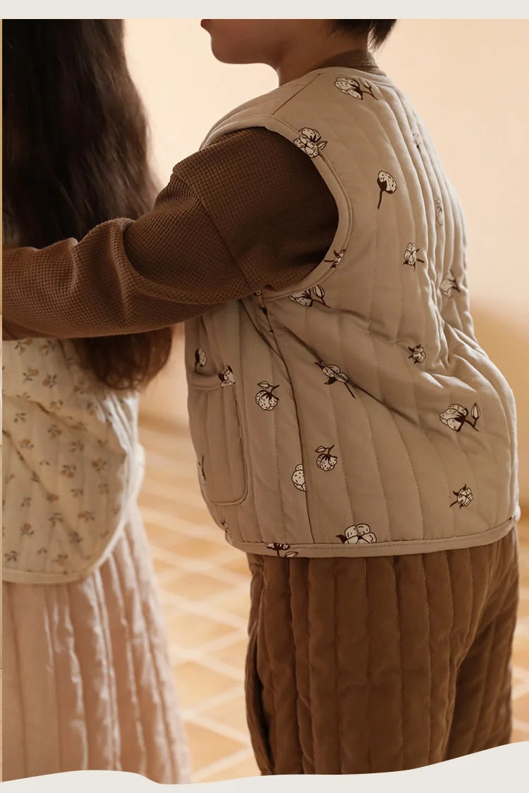 -キッズベスト キルティングフラワープリントフリルベスト 2デザイン - mamahalo shop - ベスト -  べビー服 - 子供服 - 男の子 - 女の子