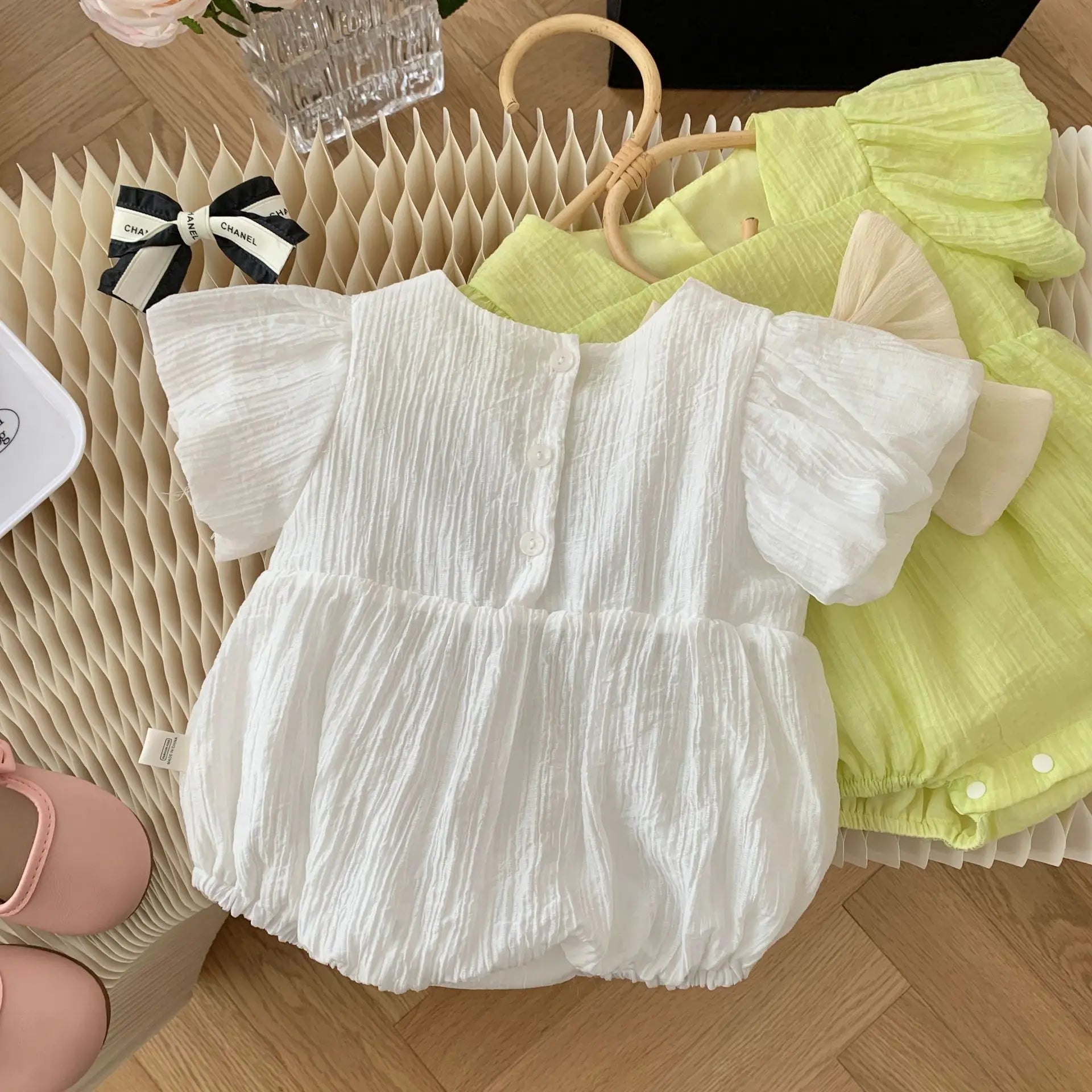 -ベビーロンパース 半袖リボンボディスーツ 2カラー【mh0005061】 - mamahalo shop - 半袖ロンパース -  べビー服 - 子供服 - 男の子 - 女の子