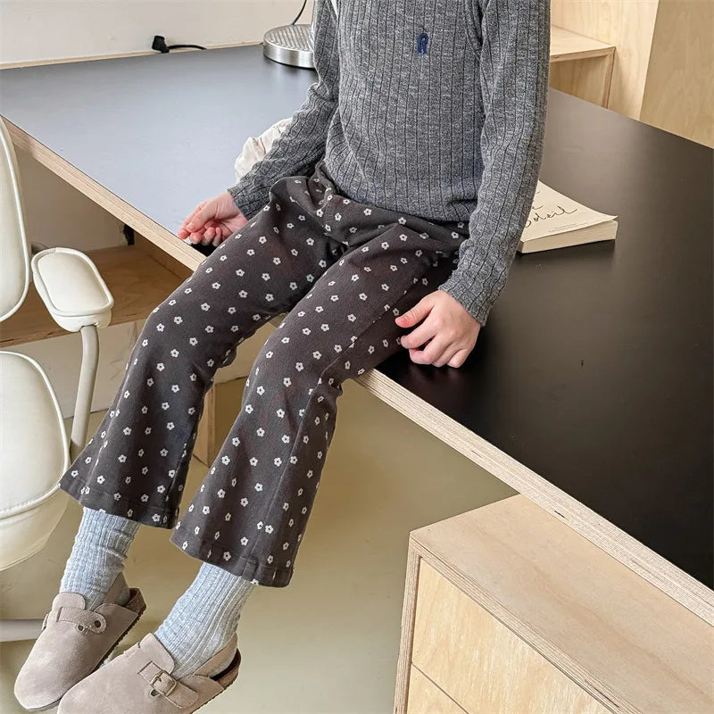 -キッズパンツ フラワープリントフレアブーツカットパンツ 2カラー - mamahalo shop - ロングパンツ・スウェットパンツ -  べビー服 - 子供服 - 男の子 - 女の子