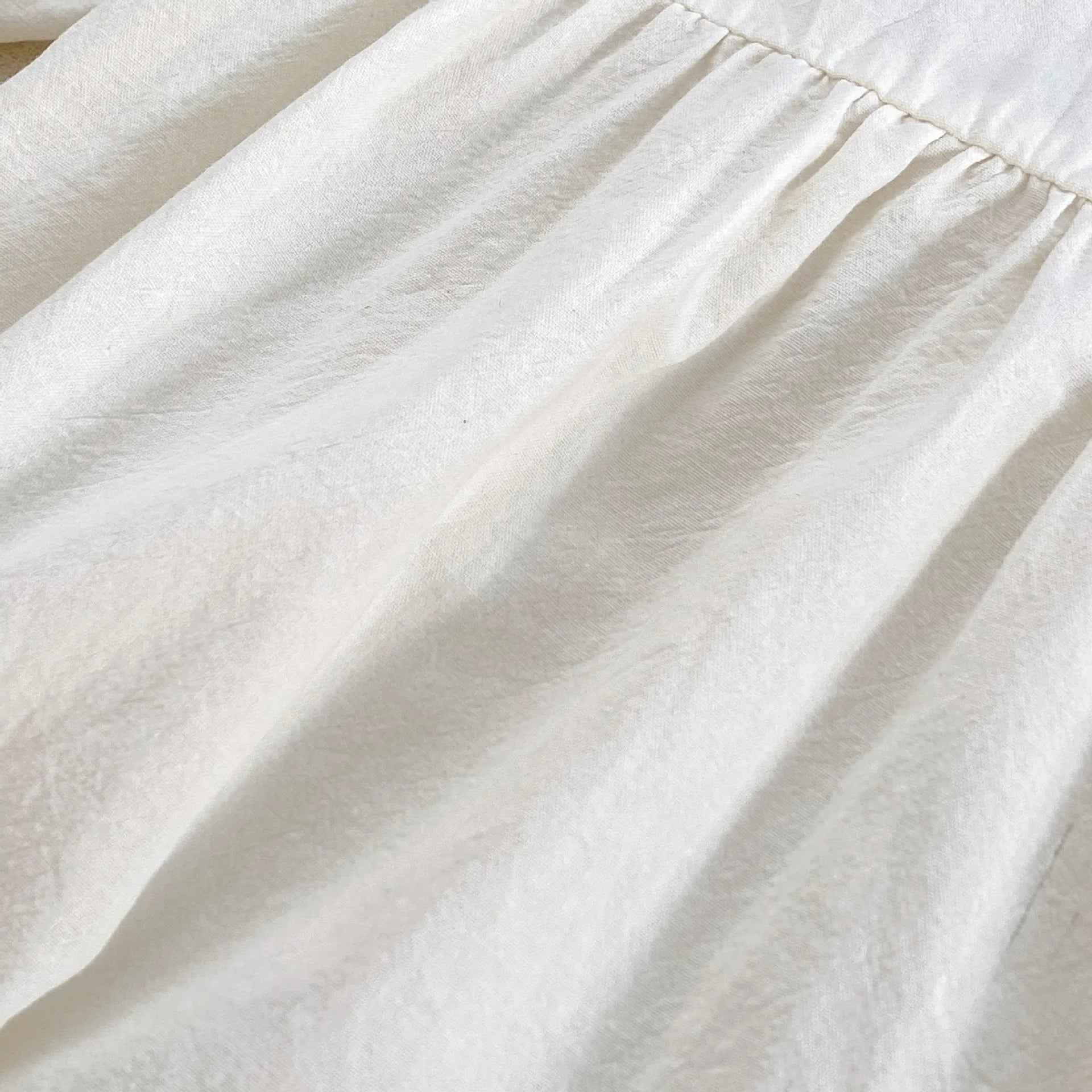 -ベビーロンパース レース刺繍リボン襟長袖ボディスーツ ホワイト - mamahalo shop - 長袖ロンパース -  べビー服 - 子供服 - 男の子 - 女の子