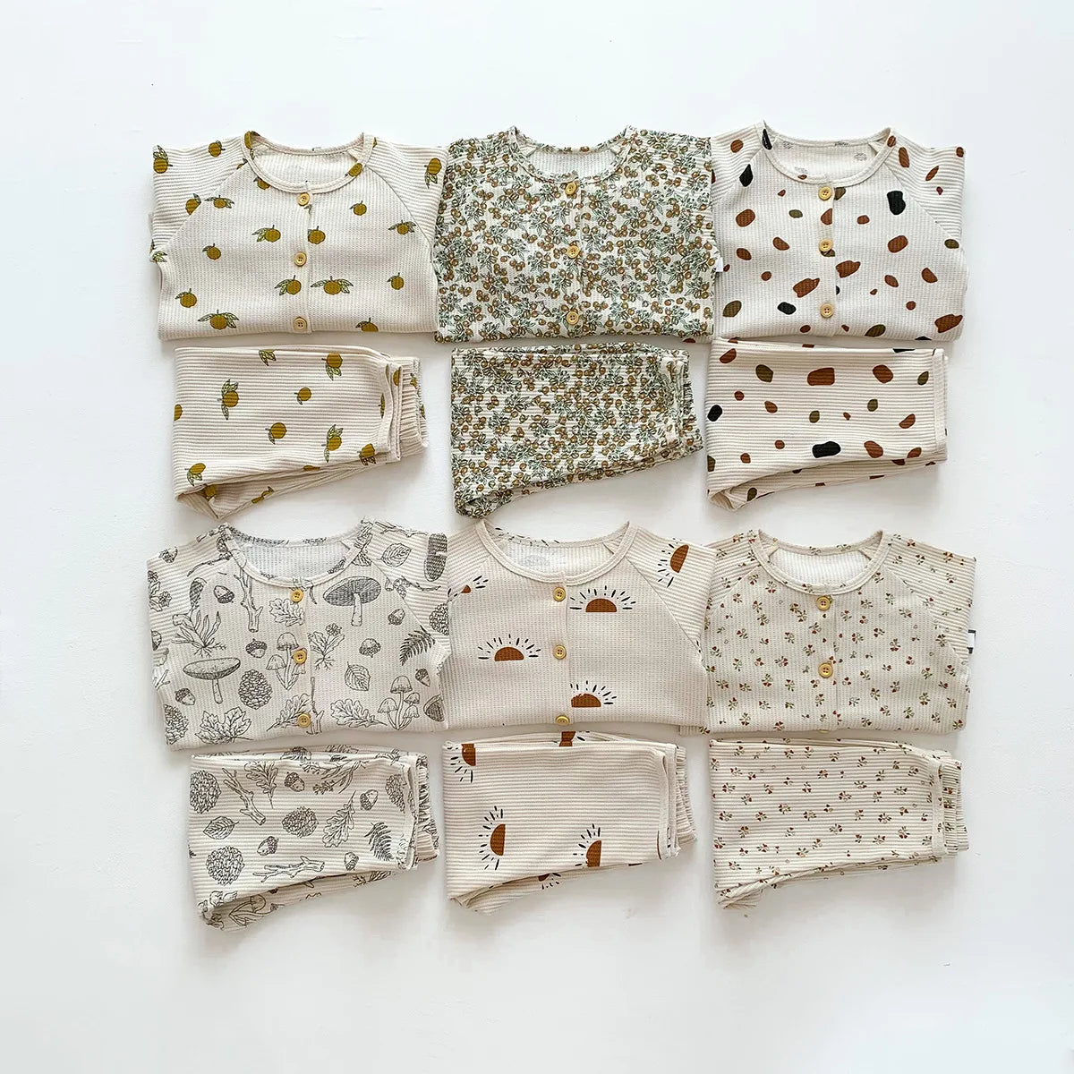 -キッズパジャマセット りんご 幾何学プリント柄 ワッフル 長袖ルームウェア【mh0003575】 - mamahalo shop - 長袖パジャマ -  べビー服 - 子供服 - 男の子 - 女の子