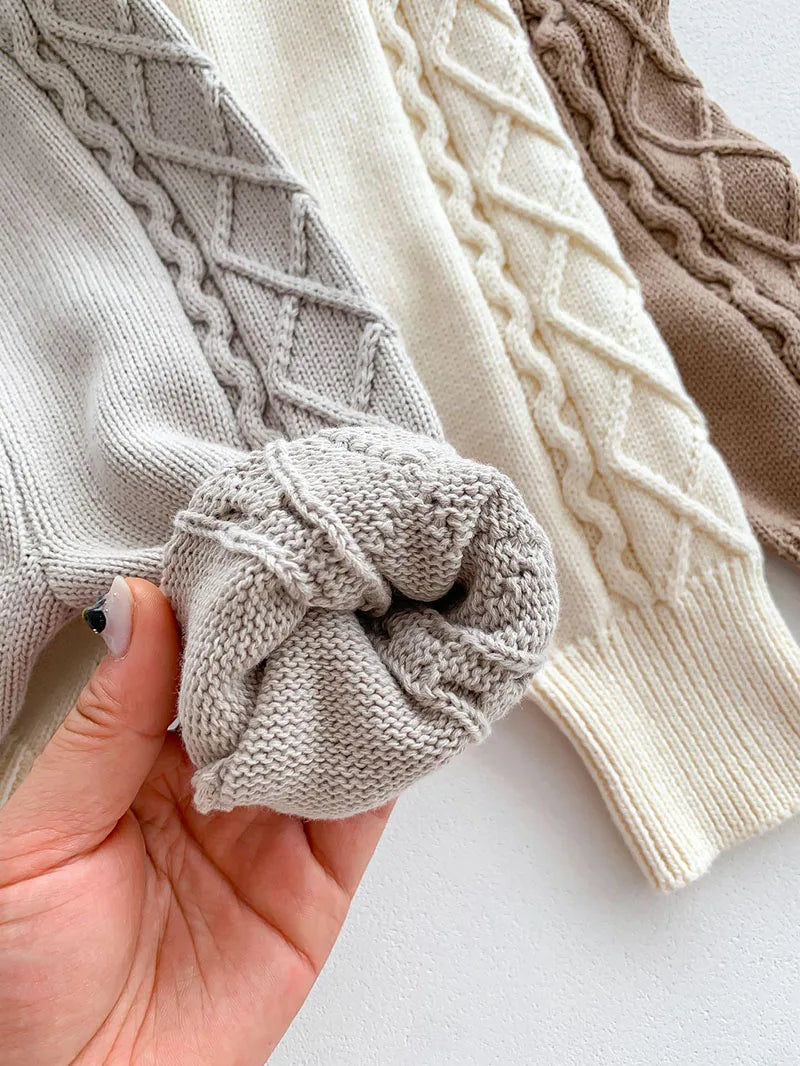 -ベビートップス サスペンダーパンツ ニットケーブル編みセーター ニットサロペット 3カラー【mh0004105】 - mamahalo shop - サロペットパンツ・サスペンダーパンツ -  べビー服 - 子供服 - 男の子 - 女の子