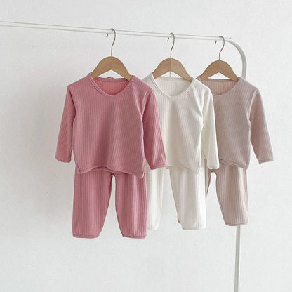 -ベビーセットアップ 2点セット 長袖パジャマセット Vネック長袖Tシャツ+ロングパンツ シンプルベーシック ルームウェア 3カラー【mh0006452】 - mamahalo shop - 長袖パジャマ -  べビー服 - 子供服 - 男の子 - 女の子