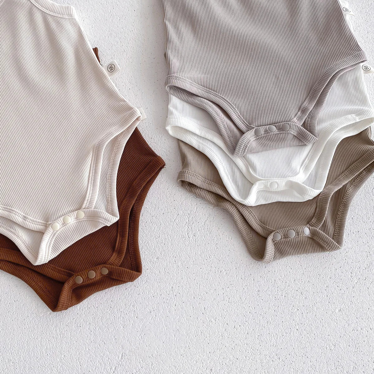 -ベビーロンパース ノースリーブ タンクボディスーツ シンプルベーシック 5カラー【mh0004471】 - mamahalo shop - ノースリーブロンパース -  べビー服 - 子供服 - 男の子 - 女の子