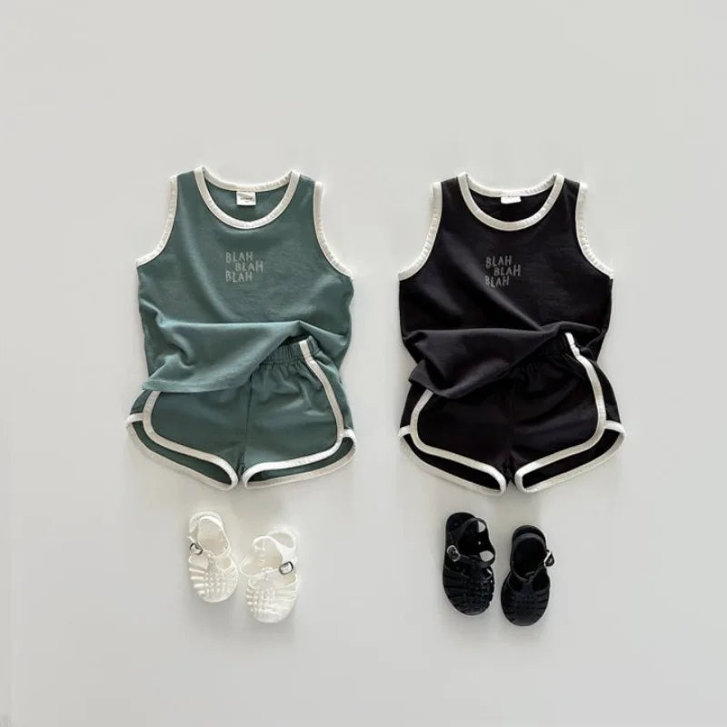 -キッズセットアップ 2点セット タンクトップ+ショートパンツ レターロゴプリント 2カラー【mh0005242】 - mamahalo shop - ノースリーブセットアップ -  べビー服 - 子供服 - 男の子 - 女の子