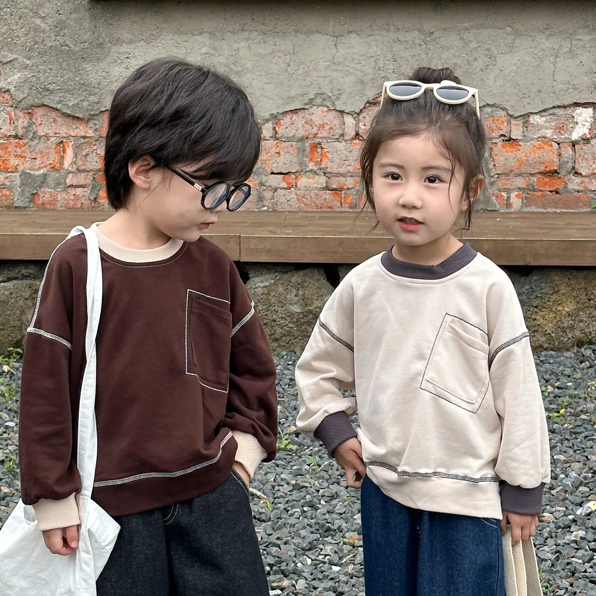 -キッズトップス ステッチアクセント長袖シンプルTシャツ 2カラー - mamahalo shop - 長袖Tシャツ -  べビー服 - 子供服 - 男の子 - 女の子