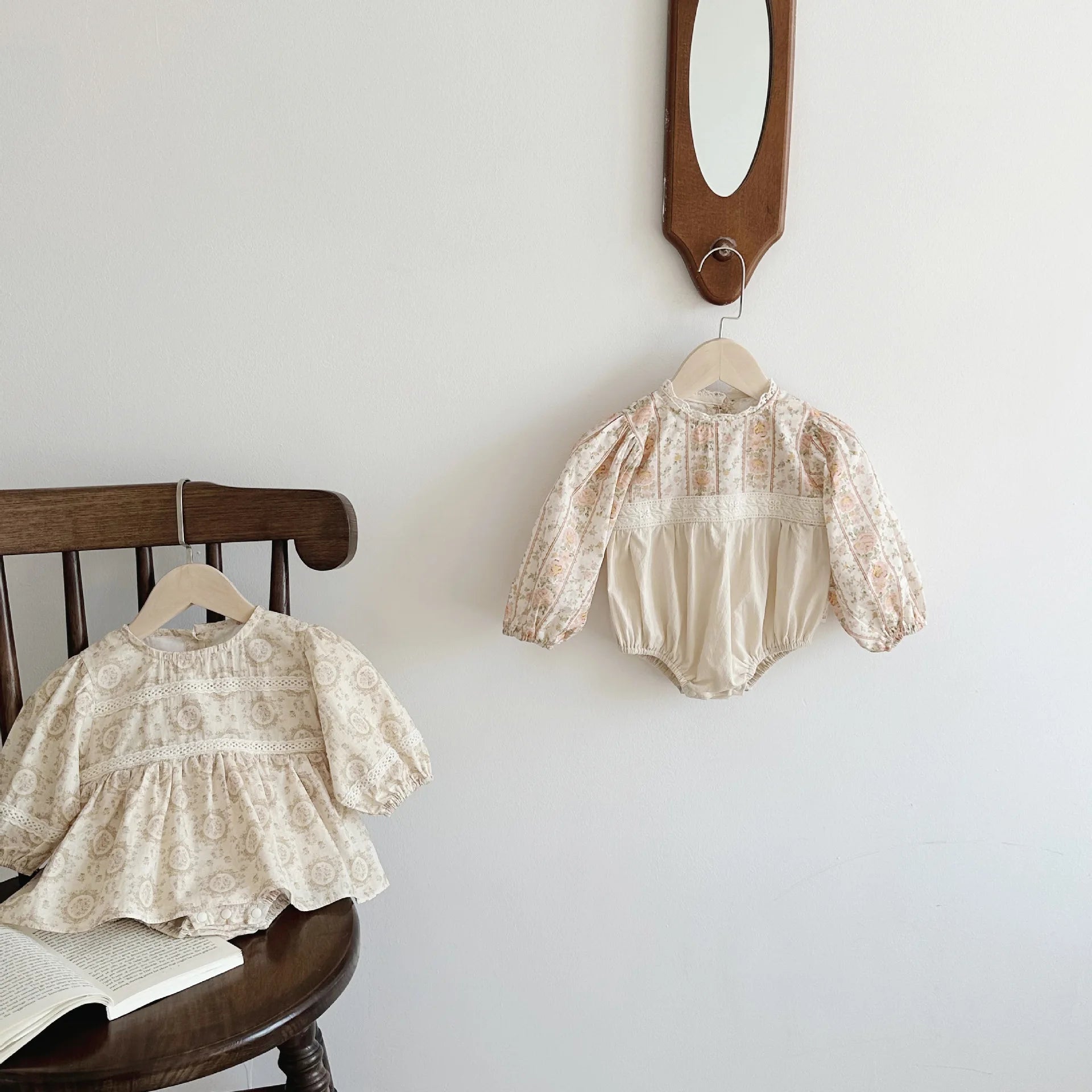 -ベビーロンパース 長袖パフスリーブボディスーツ レトロ フラワー花柄プリント レース【mh0004664】 - mamahalo shop - 長袖ロンパース -  べビー服 - 子供服 - 男の子 - 女の子