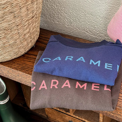 -キッズトップス 半袖プリントTシャツ CARAMEL レターロゴ 2カラー - mamahalo shop - 半袖Tシャツ -  べビー服 - 子供服 - 男の子 - 女の子