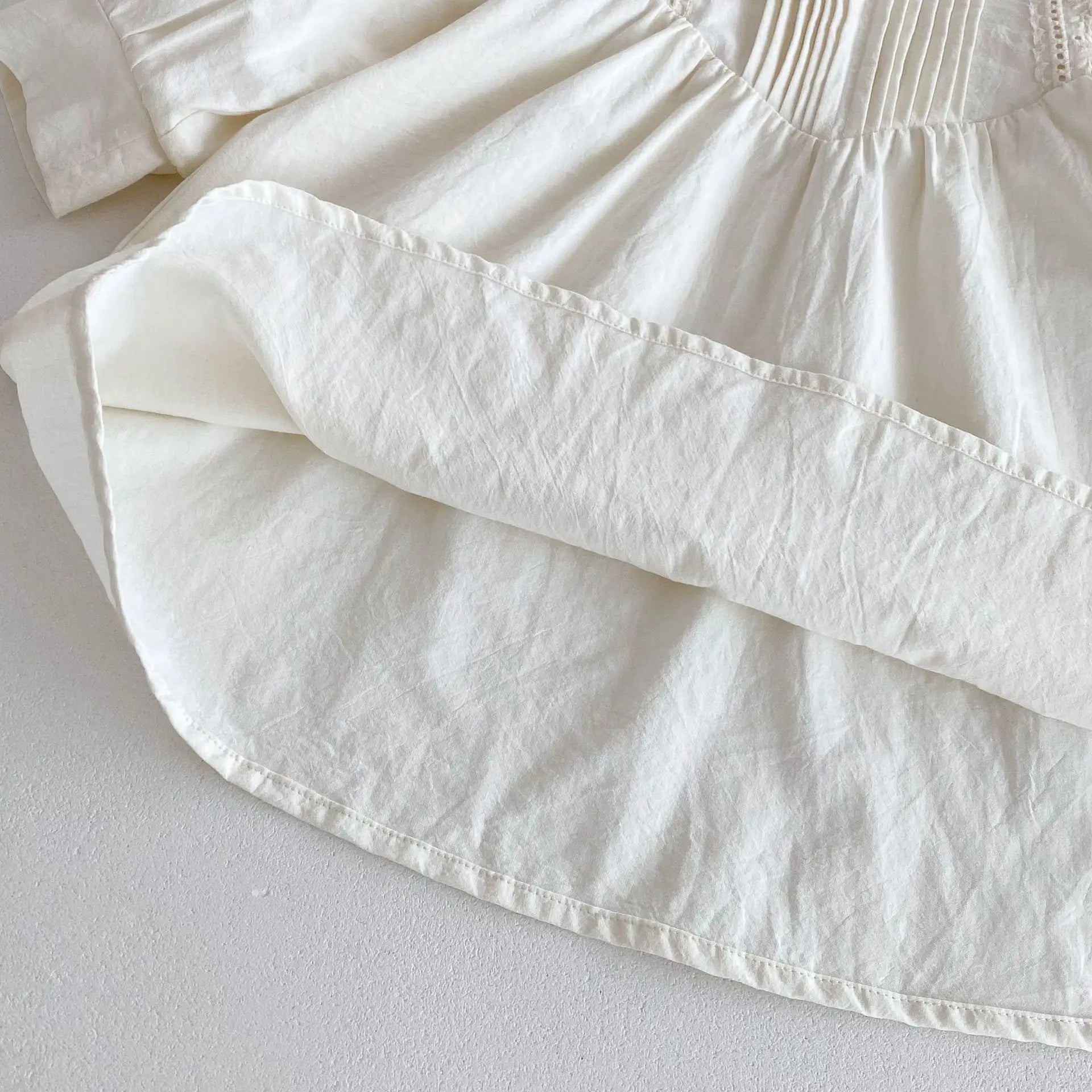 -キッズワンピース フリルスタンドカラーショルダーチロリアン刺繍長袖ドレスワンピース アプリコット - mamahalo shop - 長袖ワンピース -  べビー服 - 子供服 - 男の子 - 女の子