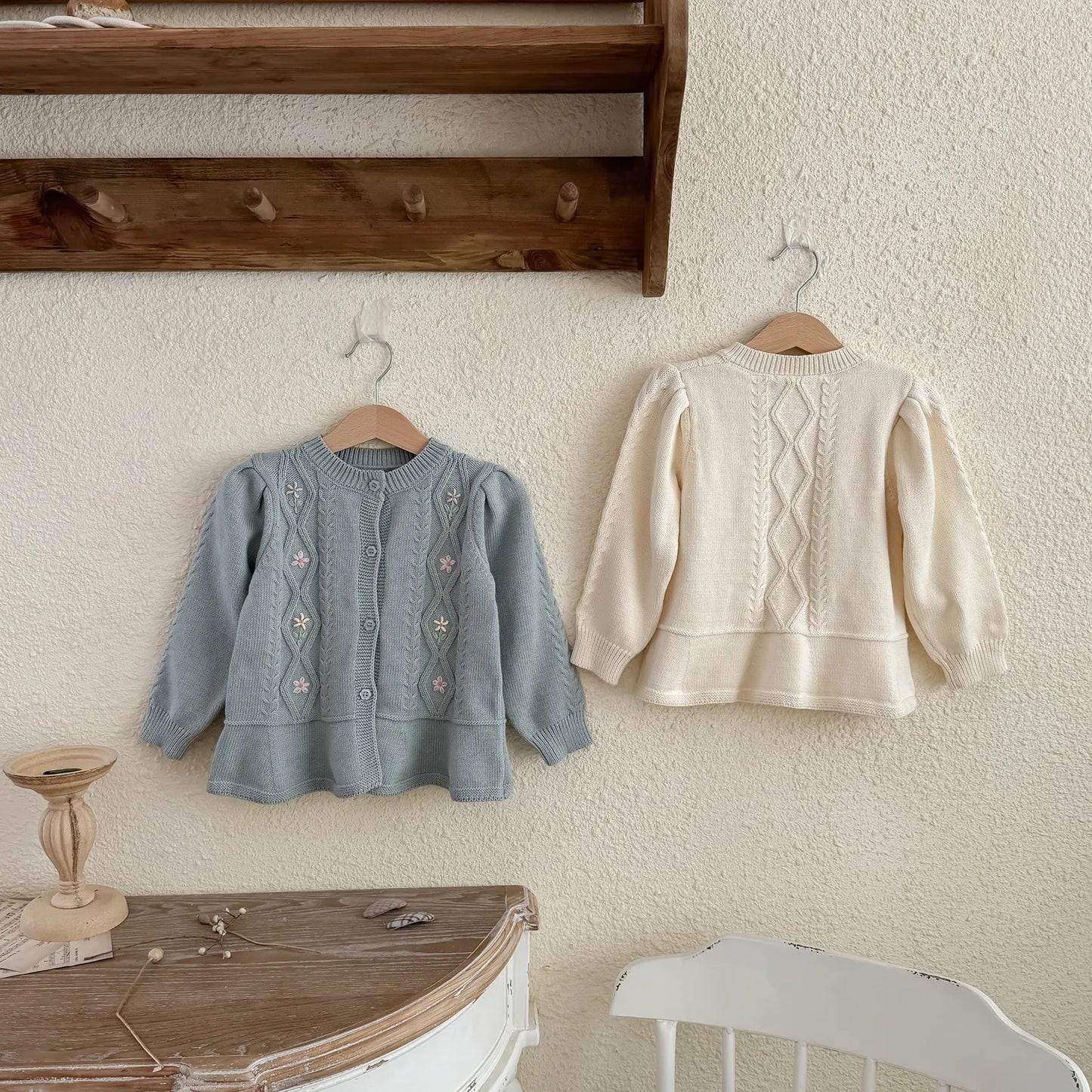 -キッズカーディガン フラワー花柄刺繍ペプラムフリルニットジャケット 2カラー - mamahalo shop - カーディガン・パーカー -  べビー服 - 子供服 - 男の子 - 女の子