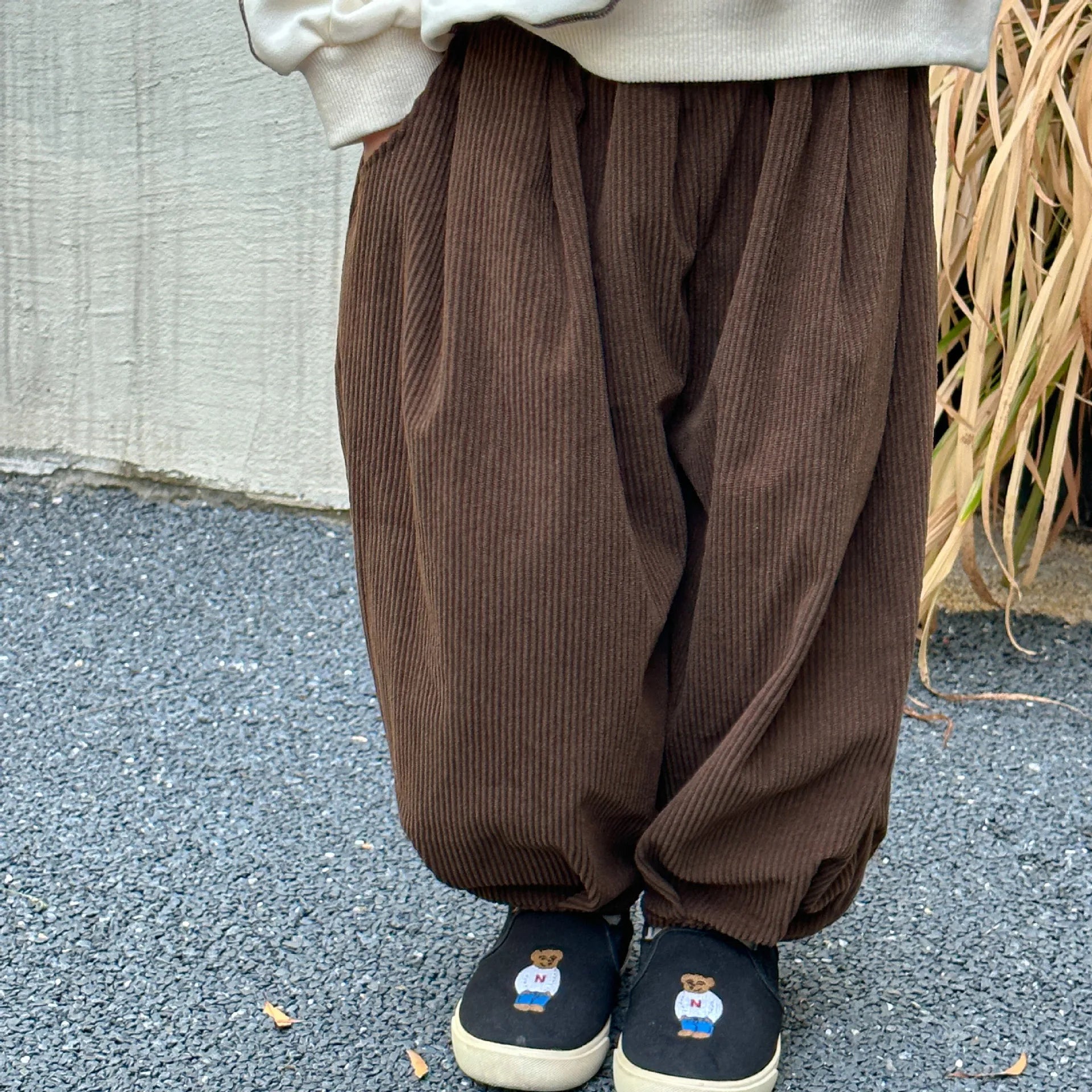 -キッズパンツ コーデュロイルーズロングバルーンパンツ 2カラー【mh0006707】 - mamahalo shop - ロングパンツ・スウェットパンツ -  べビー服 - 子供服 - 男の子 - 女の子