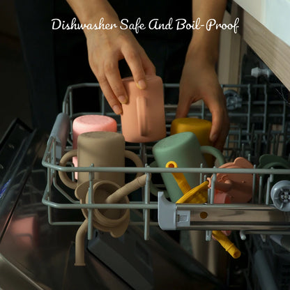 -☺︎ ベビーマグ ストローマグ ハンドル 持ち手付き 象エレファント シリコンカップ - mamahalo shop - ベビーキッズ食器 -  べビー服 - 子供服 - 男の子 - 女の子