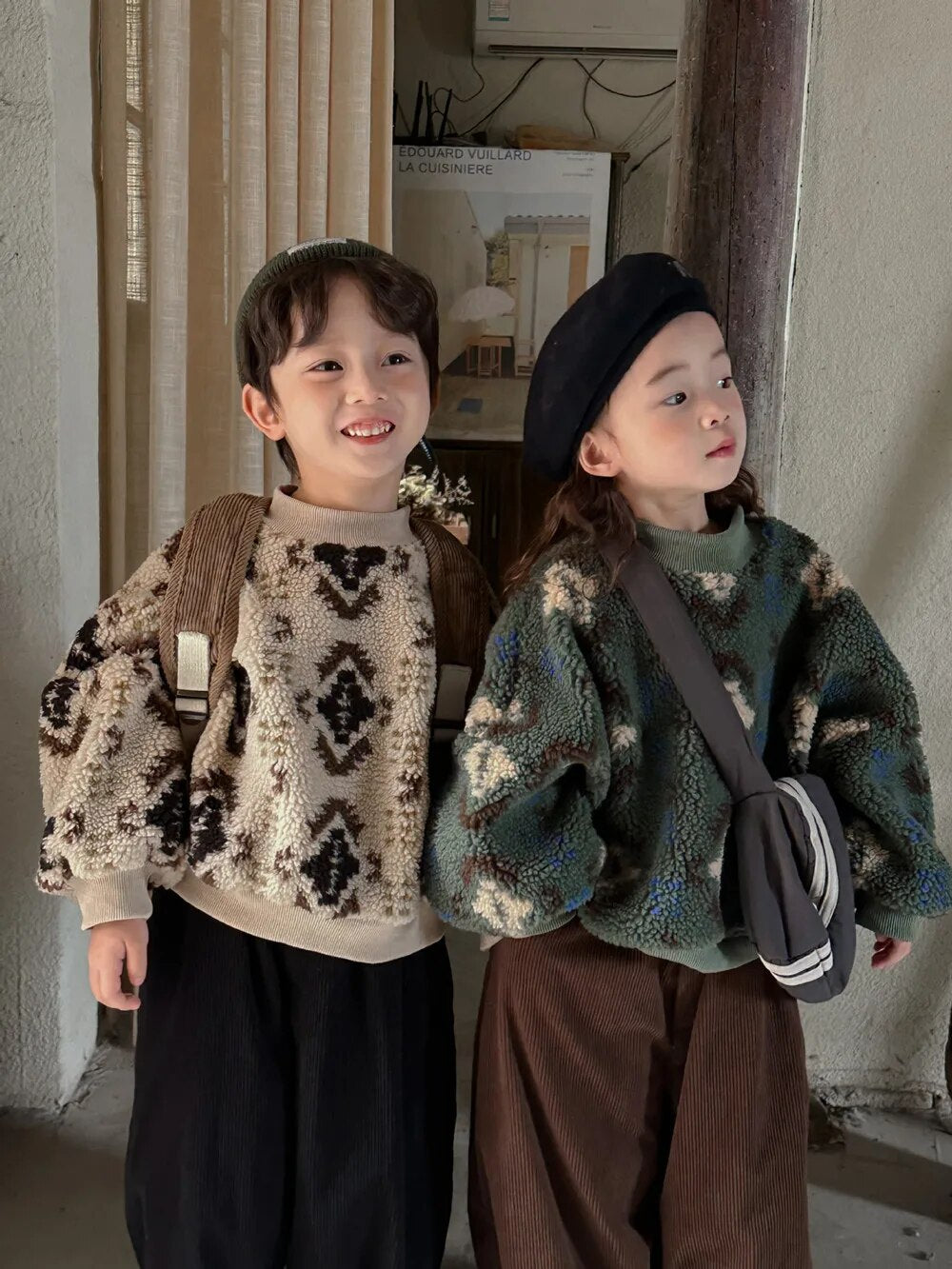 -キッズスウェットシャツ トライバル柄 ボアフリーストレーナー トップス カーキ グリーン 2カラー ユニセックス 男の子 女の子 子供服 - mamahalo shop - トレーナー・フーディ -  べビー服 - 子供服 - 男の子 - 女の子