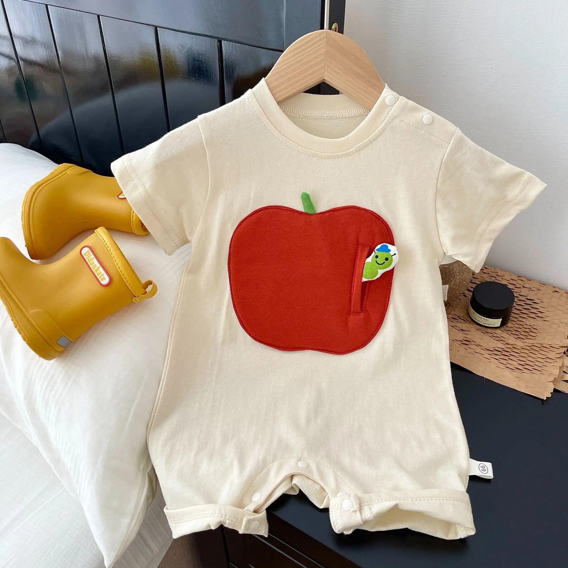 -ベビーロンパース 半袖ジャンプスーツ バナナ りんご パッチワークアップリケ 2カラー【mh0005452】 - mamahalo shop - 半袖ロンパース -  べビー服 - 子供服 - 男の子 - 女の子