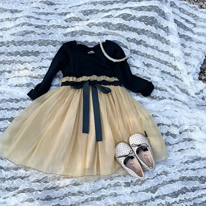 -# キッズ フラワー 刺繍 エプロン ワンピース【mh0003521】 - mamahalo shop - 長袖ワンピース -  べビー服 - 子供服 - 男の子 - 女の子