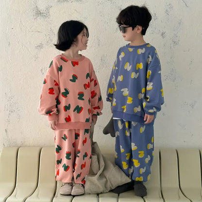 -キッズセットアップ 2点セット ロゴプリント柄スウェットシャツ+スウェットパンツ 2カラー【mh0007137】 - mamahalo shop - 長袖セットアップ -  べビー服 - 子供服 - 男の子 - 女の子