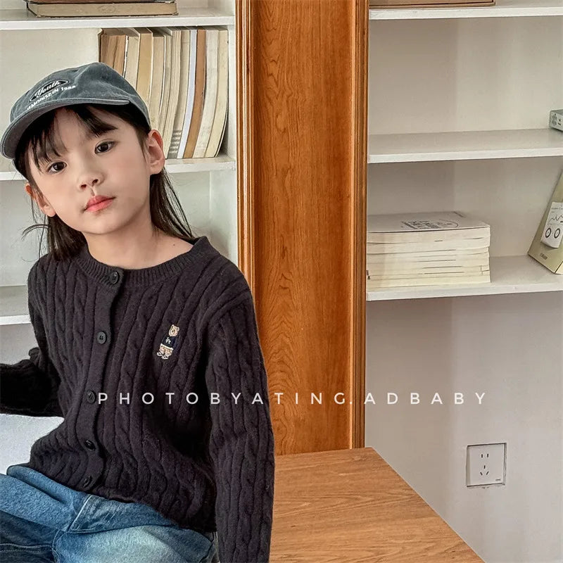 -キッズカーディガン ニットジャケット ベアくま刺繍ワンポイント 3カラー - mamahalo shop - カーディガン・パーカー -  べビー服 - 子供服 - 男の子 - 女の子