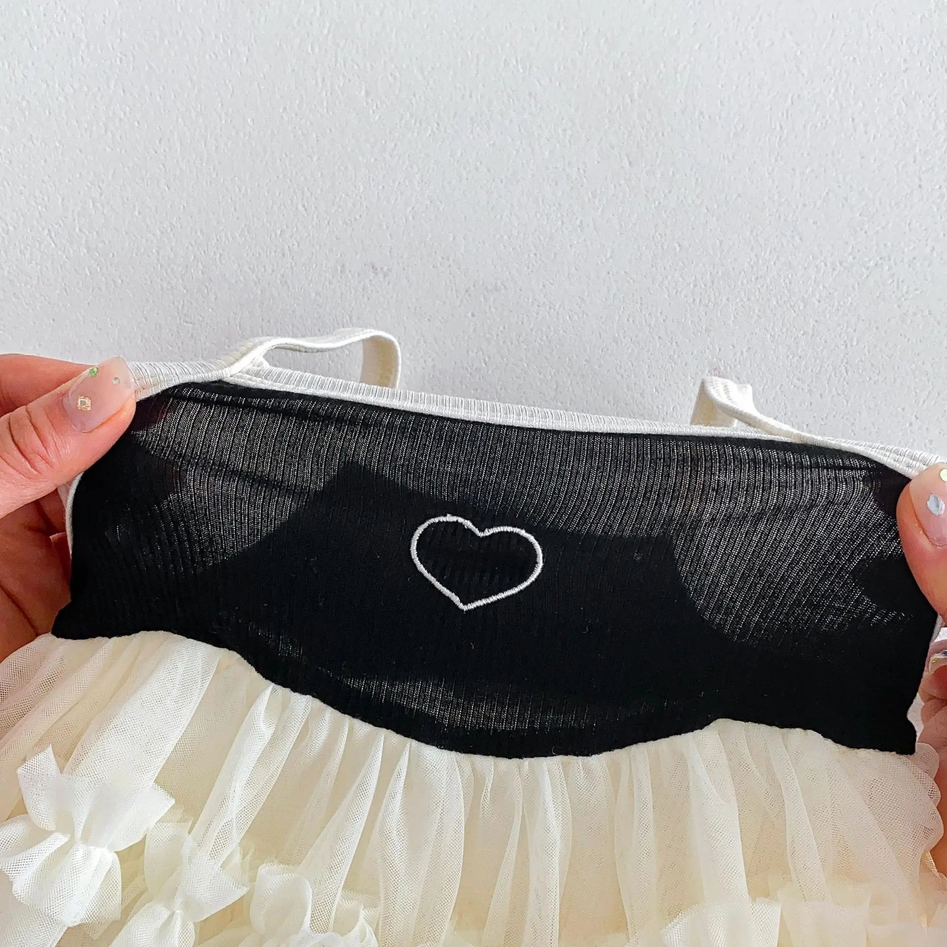 -ベビーロンパース キャミソールボディスーツ ドッキングフリルスカート ハートアクセント - mamahalo shop - ノースリーブロンパース -  べビー服 - 子供服 - 男の子 - 女の子