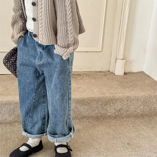 -キッズパンツ バックポケットタグロングルーズデニムパンツ シンプルベーシックジーンズ 2カラー - mamahalo shop - デニムパンツ -  べビー服 - 子供服 - 男の子 - 女の子