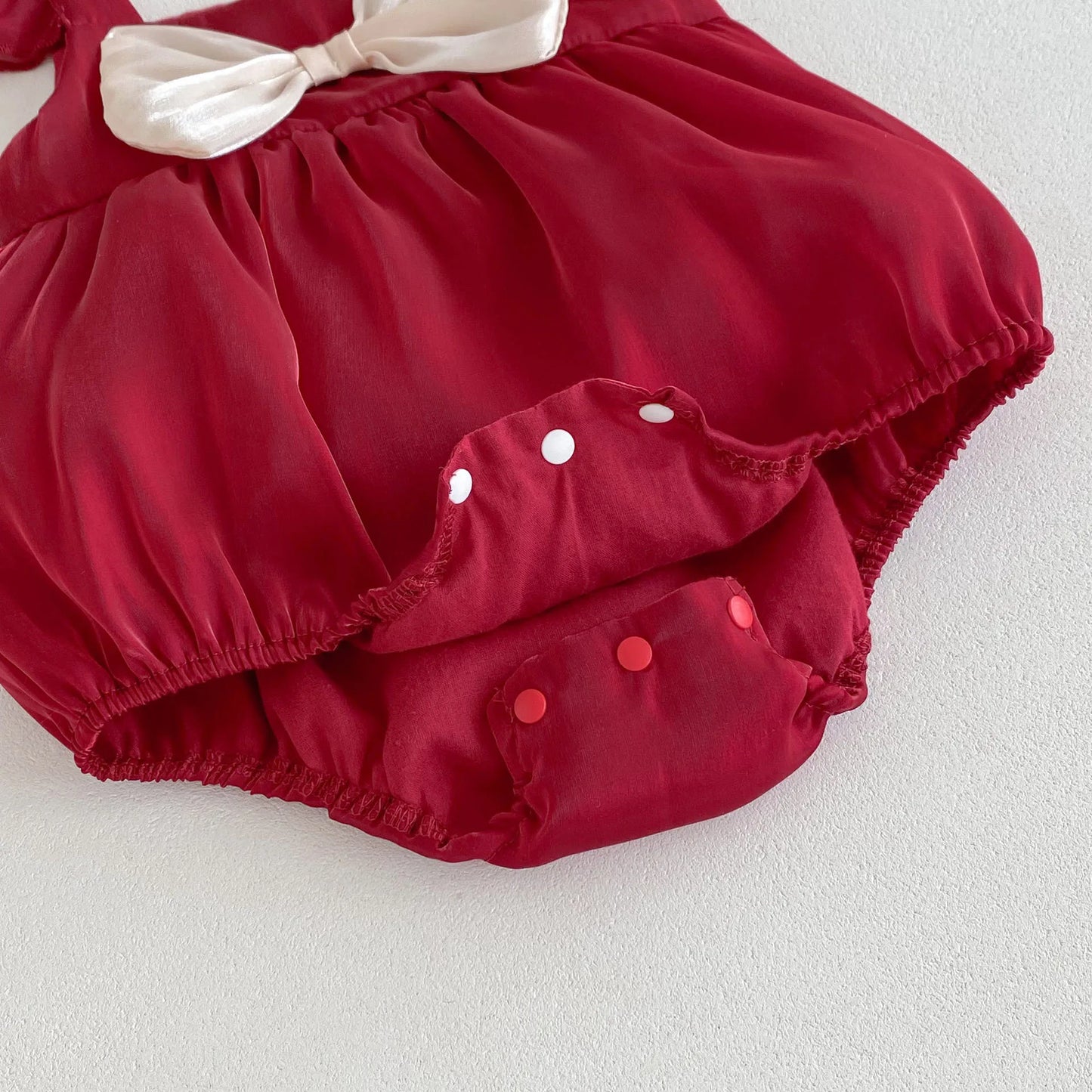 -ベビーロンパース ノースリーブリボンボディスーツ レッド【mh0005608】 - mamahalo shop - ノースリーブロンパース -  べビー服 - 子供服 - 男の子 - 女の子