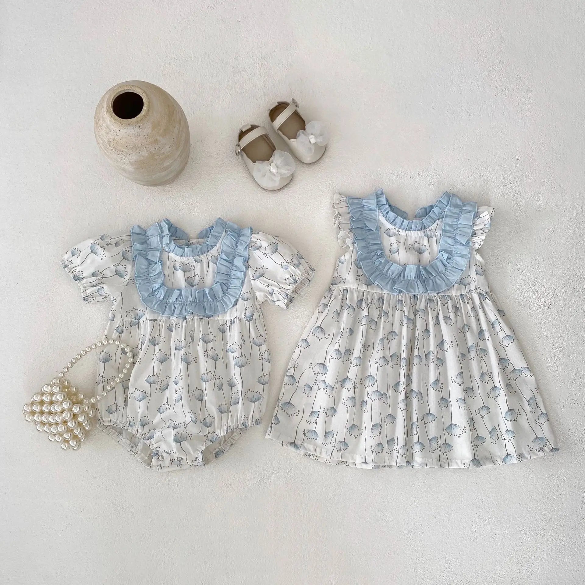 -ベビーロンパース/キッズワンピース フリル 半袖 たんぽぽプリント リンクコーデ 姉妹 お揃いコーデ - mamahalo shop - 半袖ロンパース -  べビー服 - 子供服 - 男の子 - 女の子