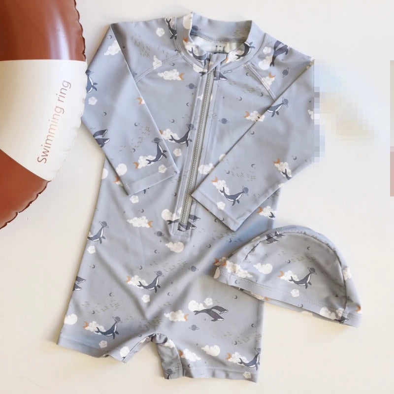 -キッズ水着 ボーイズ 長袖ジップアップつなぎ ワンピース+帽子セット アニマルサファリ/レモンプリント スイムウェア 3カラー【mh0005983】 - mamahalo shop - ベビー用水着 -  べビー服 - 子供服 - 男の子 - 女の子