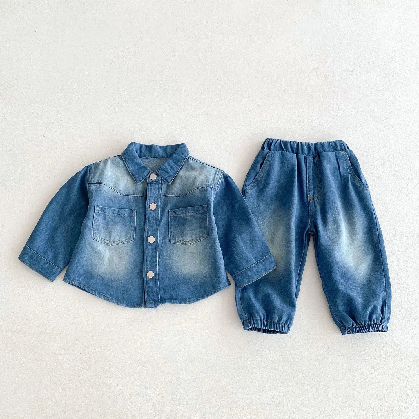 -キッズセットアップ 2点セット デニム 長袖シャツ+ロングルーズパンツ ブルー【mh0006669】 - mamahalo shop - 長袖セットアップ -  べビー服 - 子供服 - 男の子 - 女の子