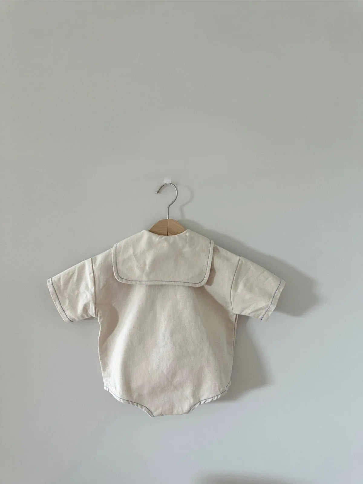 -ベビーロンパース 襟付きフロントダブルボタン長袖ボディスーツ 2カラー - mamahalo shop - 長袖ロンパース -  べビー服 - 子供服 - 男の子 - 女の子