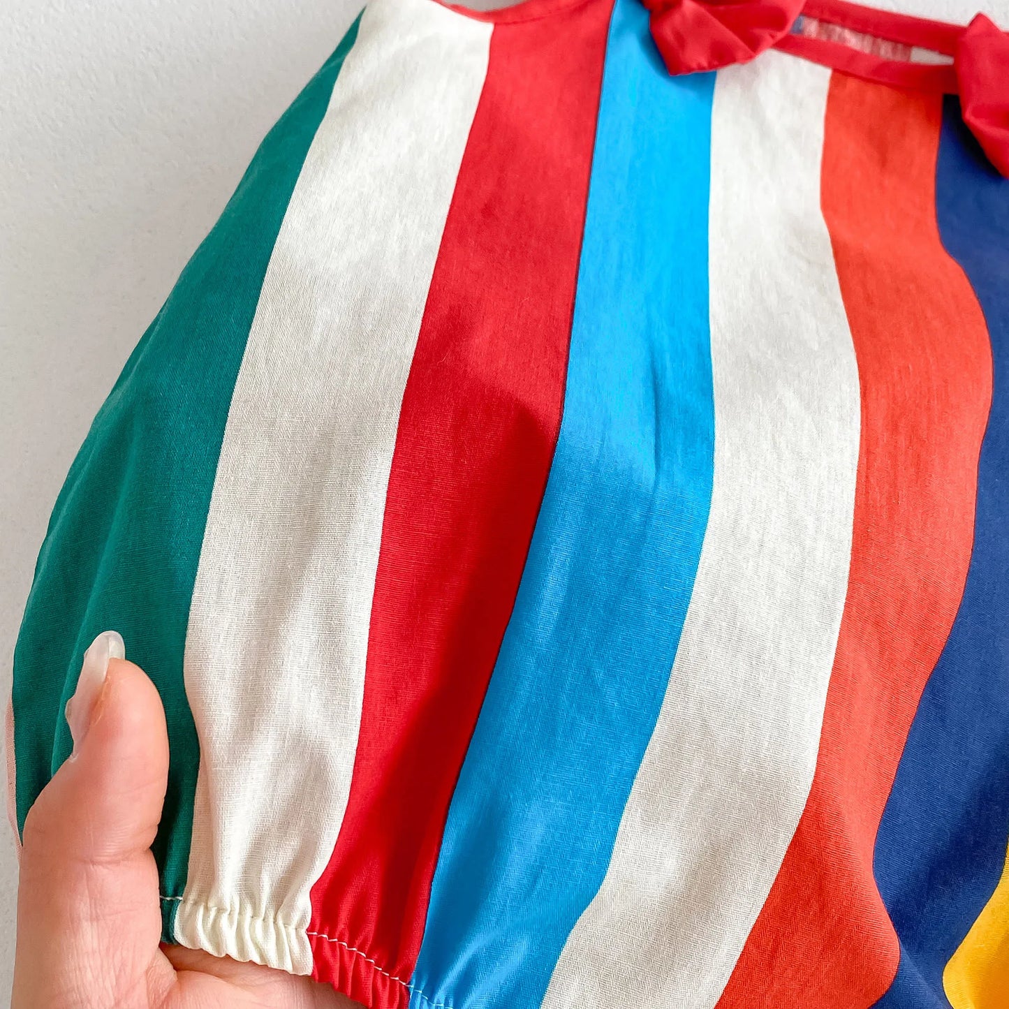 -ベビーロンパース カラフルストライプ キャミソールボディスーツ リボン【mh0006551】 - mamahalo shop - ノースリーブロンパース -  べビー服 - 子供服 - 男の子 - 女の子