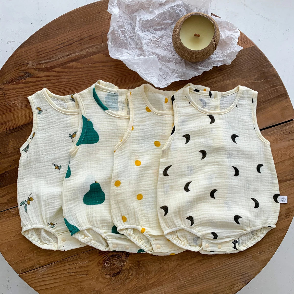 -ベビーロンパース ノースリーブボディスーツ 月ムーン/洋梨/オリーブ/水玉ドットプリント【mh0005689】 - mamahalo shop - ノースリーブロンパース -  べビー服 - 子供服 - 男の子 - 女の子